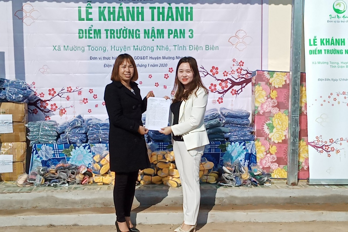 Ngày 12/01/2020, Thanh Mộc Hương cùng Sở GD&ĐT và Thầy Cô giáo ở điểm trường tiểu học Nậm Pan 3, Mường Nhé, Điện Biên. Long trọng tổ chức lễ khánh thành trường mới cho các em nhỏ.